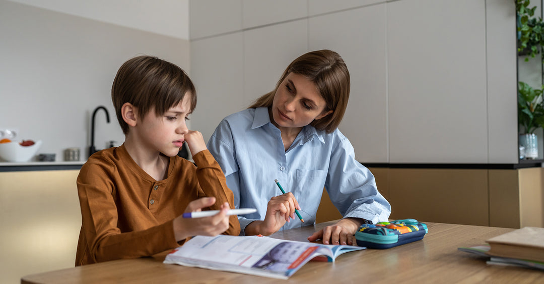 Wie Eltern ihren Kindern helfen können, Stress abzubauen und Entspannung zu finden