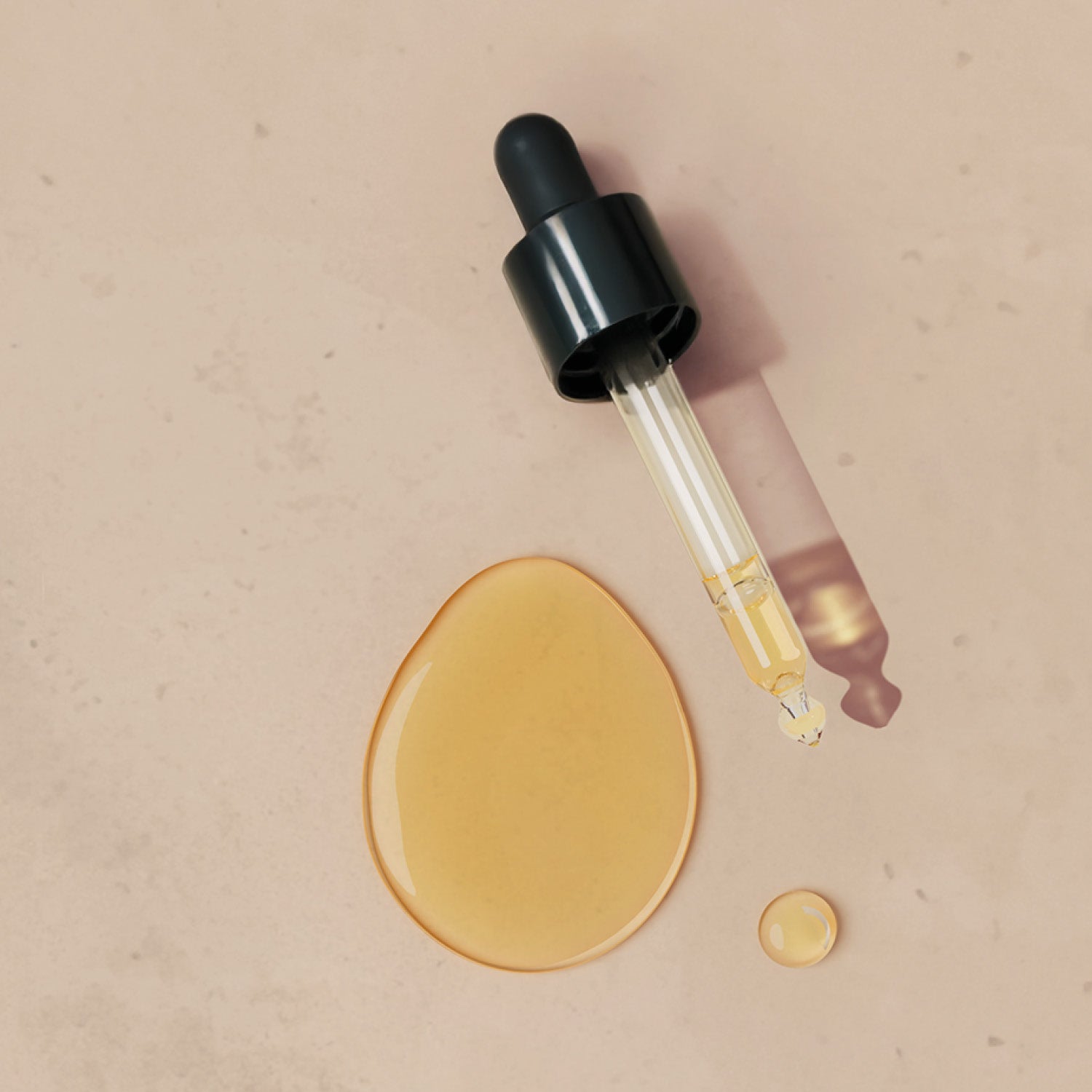 Pipette mit Vitamin D3+K2 Tropfen